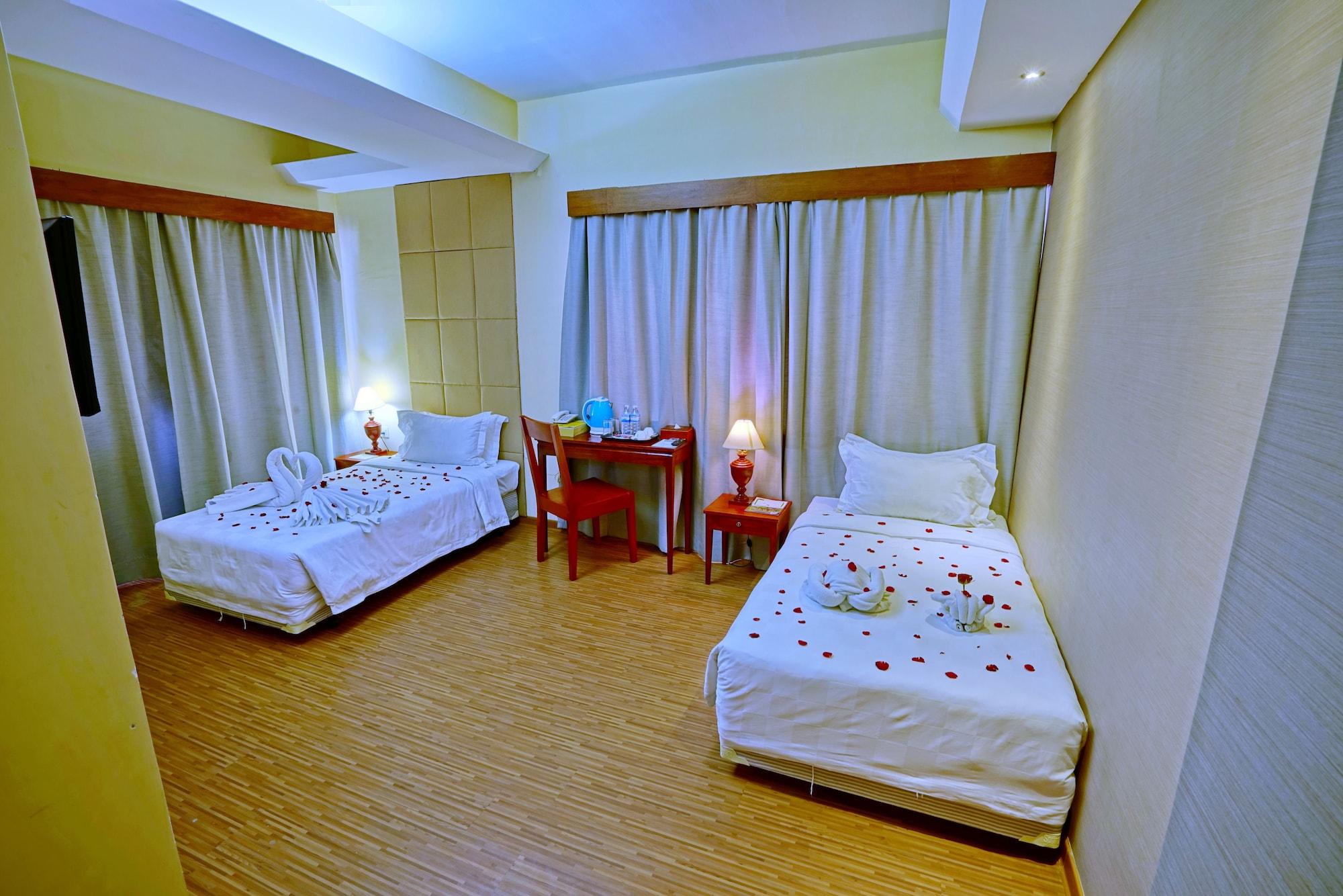 Oway Grand Hotel Mandalay Exterior foto