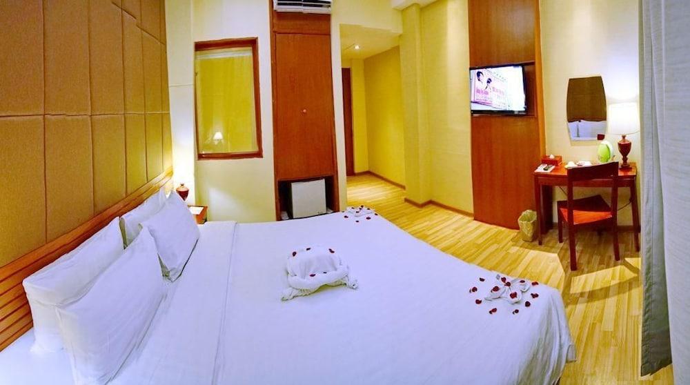 Oway Grand Hotel Mandalay Exterior foto